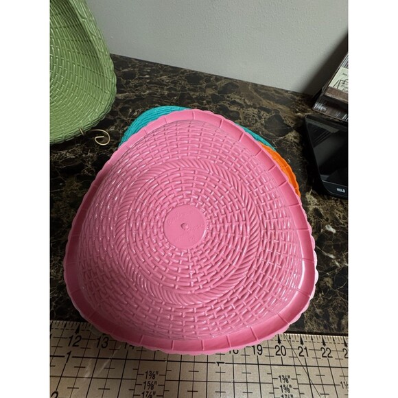 Vintage Plastic Weave Picnic Plates Lot Of 4 By Recline - Picture 5 of 9